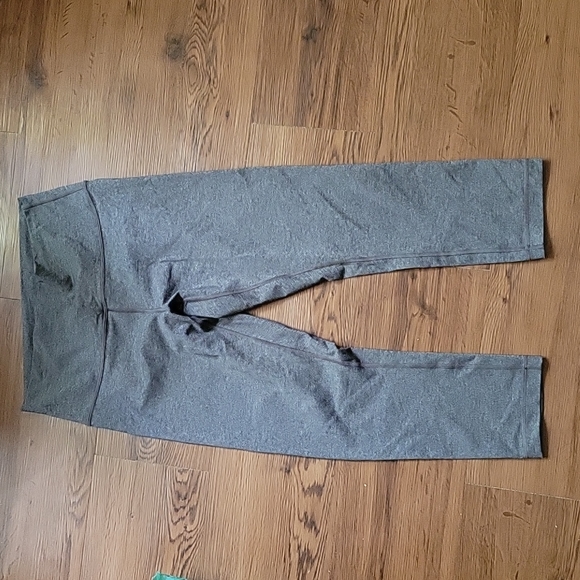 lululemon athletica Pants - Lululemon Wunder Under Crop Hi Rise 21"